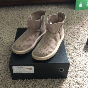 Australian luxe boots